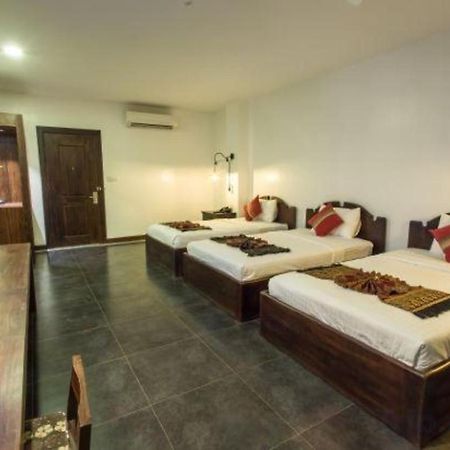 Yeak Loam Hotel Banlung Exteriör bild