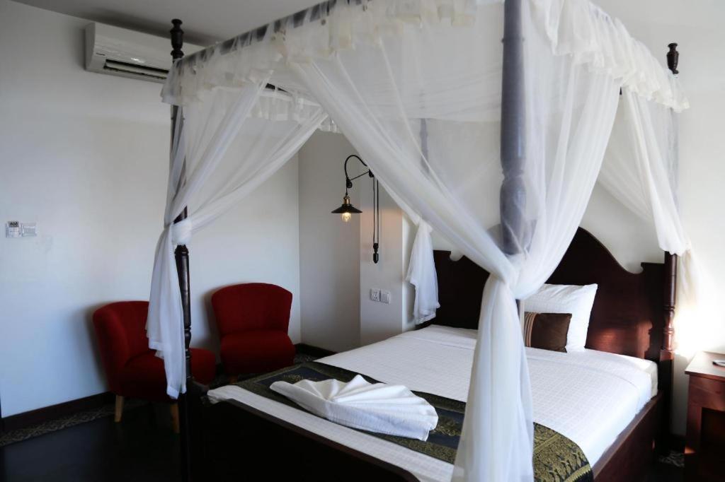 Yeak Loam Hotel Banlung Exteriör bild
