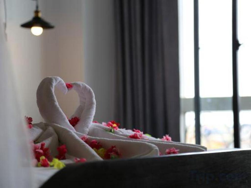 Yeak Loam Hotel Banlung Exteriör bild