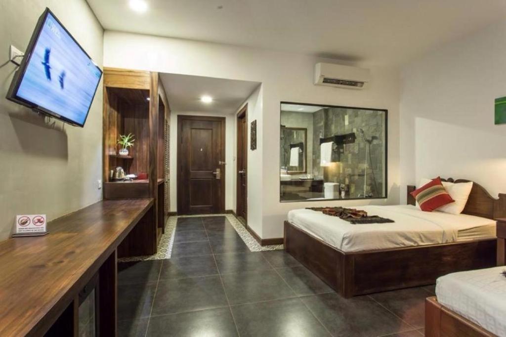 Yeak Loam Hotel Banlung Exteriör bild